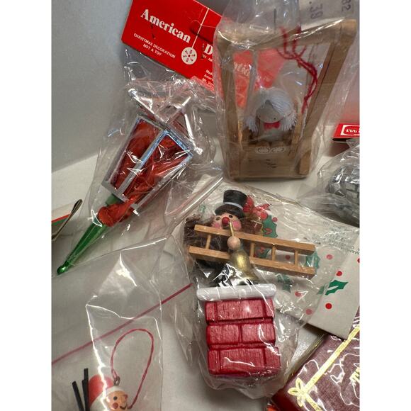 14 Assorted Vintage 1970’s Wood Plastic Ornaments - Kurt Adler - Picture 4 of 8